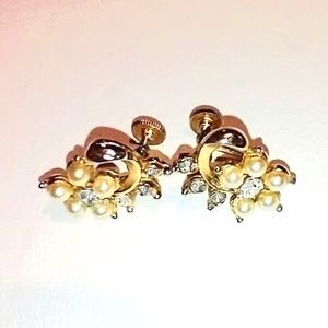 Vintage Screw back Crystal pearl Earrings